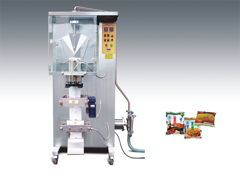 pouch filling machine with photocell monitoring